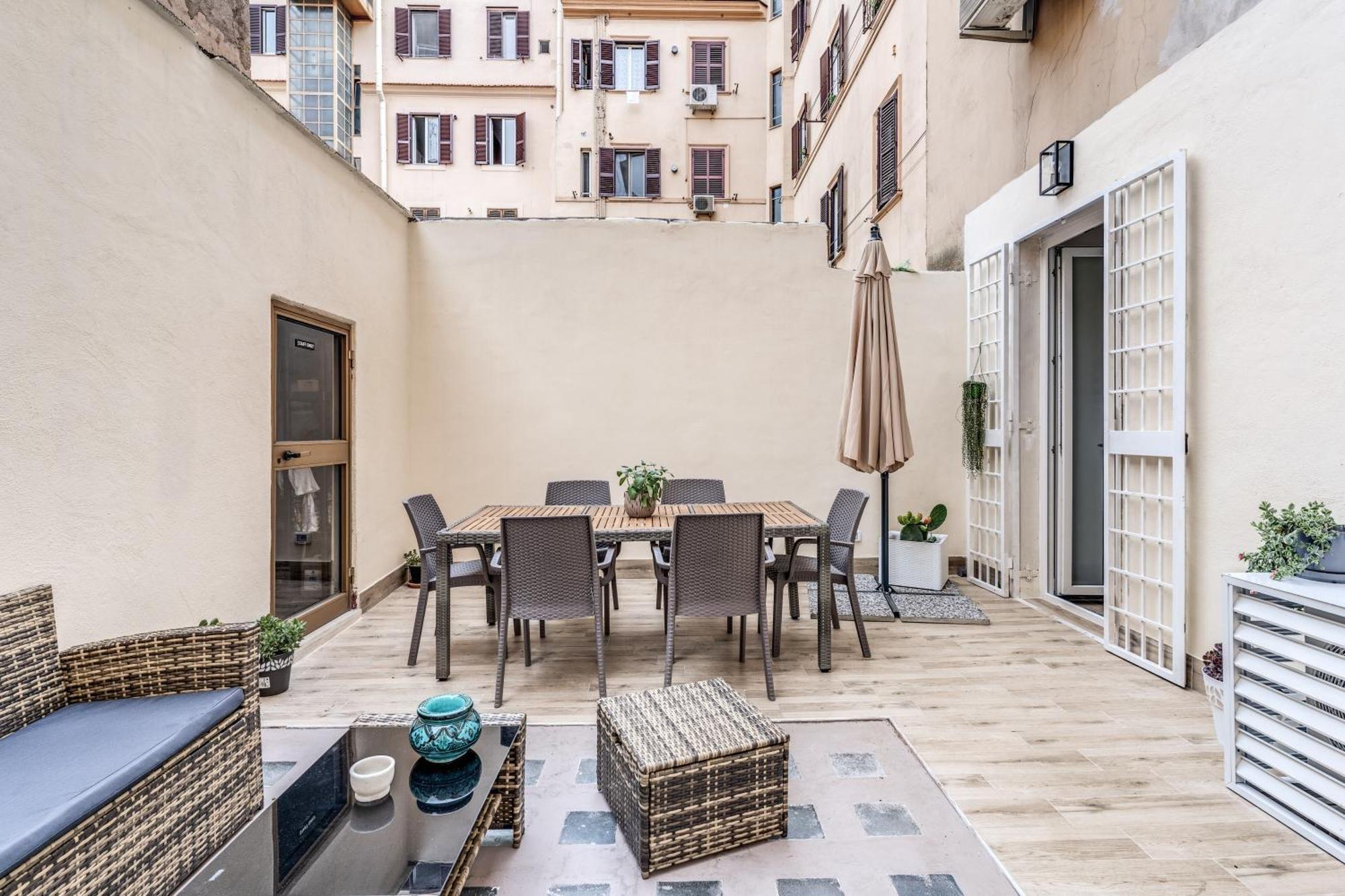Nala Luxury Apartment With Terrace Рим Екстериор снимка