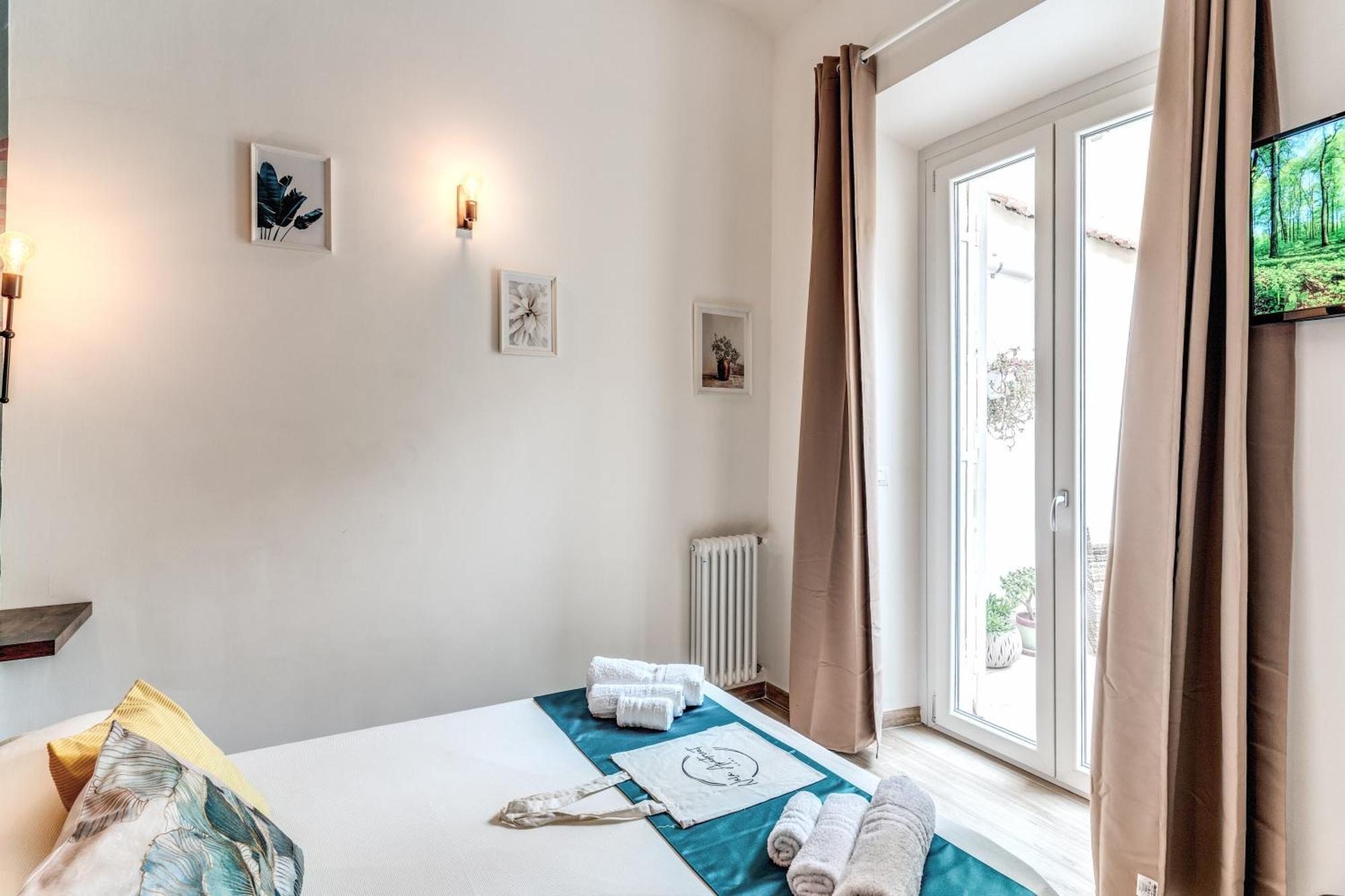 Nala Luxury Apartment With Terrace Рим Екстериор снимка