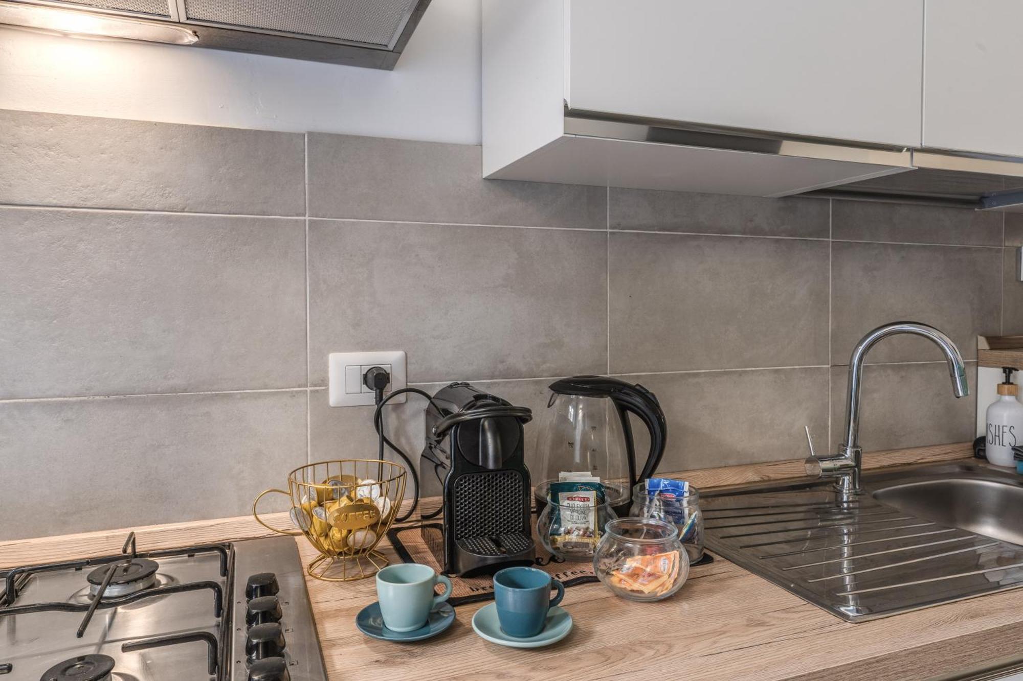 Nala Luxury Apartment With Terrace Рим Екстериор снимка