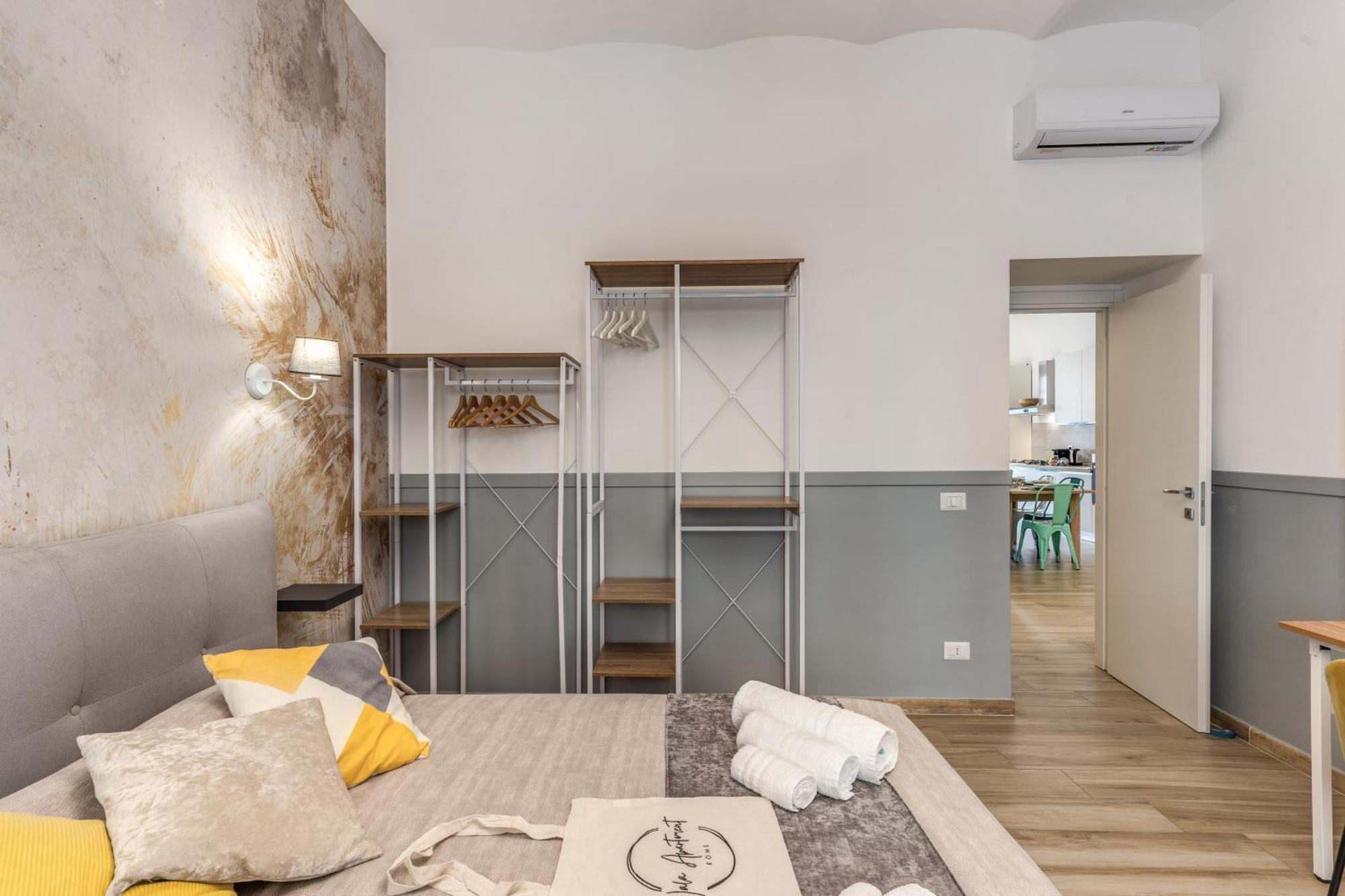 Nala Luxury Apartment With Terrace Рим Екстериор снимка